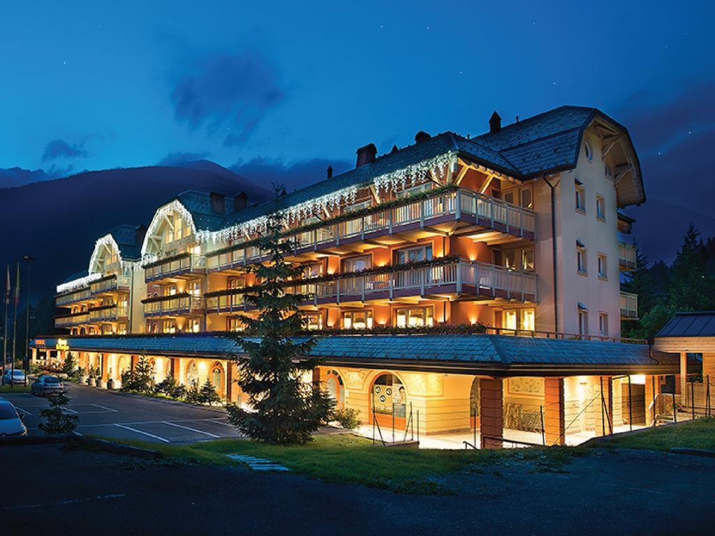Residence Club Ponte Di Legno Bagian luar foto