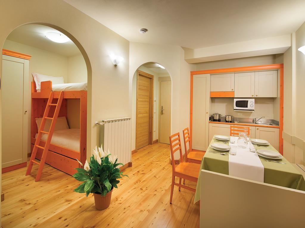 Residence Club Ponte Di Legno Ruang foto