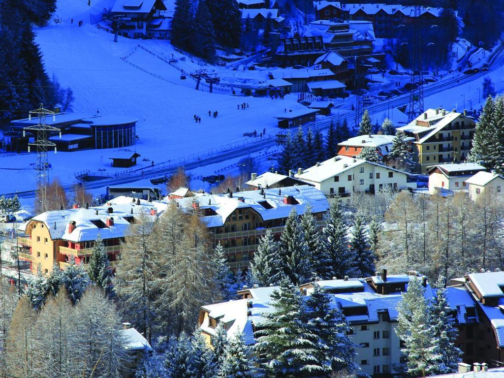 Residence Club Ponte Di Legno Bagian luar foto